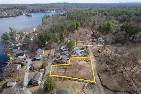$324,900 | 4 Andover Street, Pelham, NH 03076