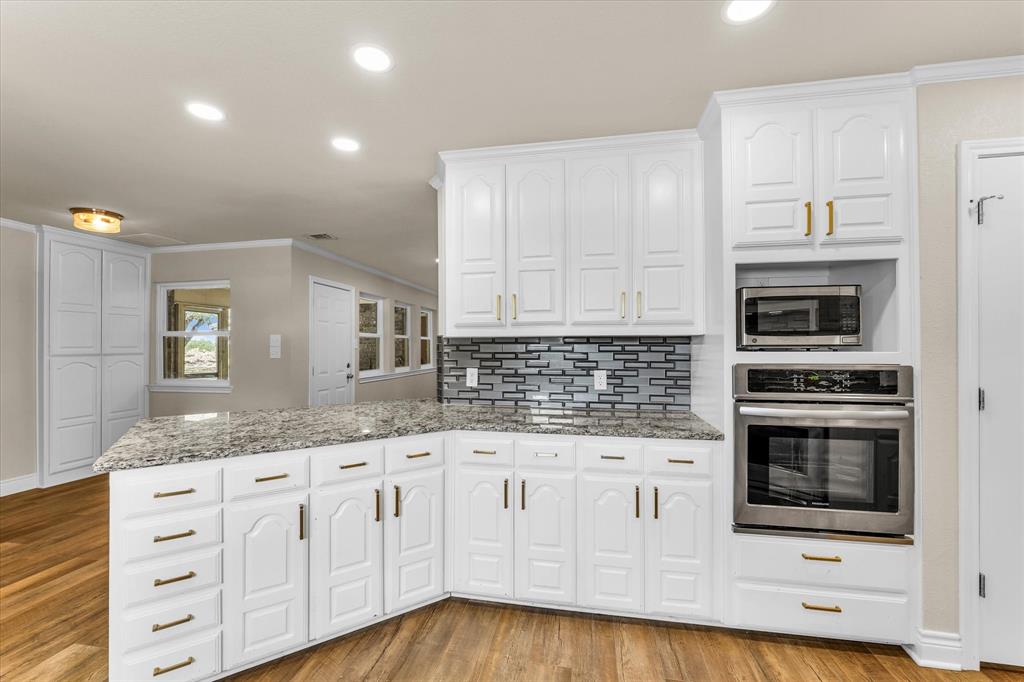314 Bend Of The Bosque Road China Spring, TX 76633 - Photo 11 of 38 Gallery Image 11