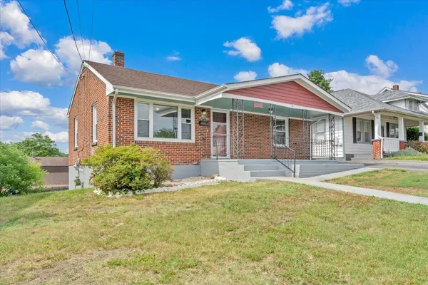 $179,000 | 1451 Greenbrier Avenue Southeast, Roanoke, VA 24013