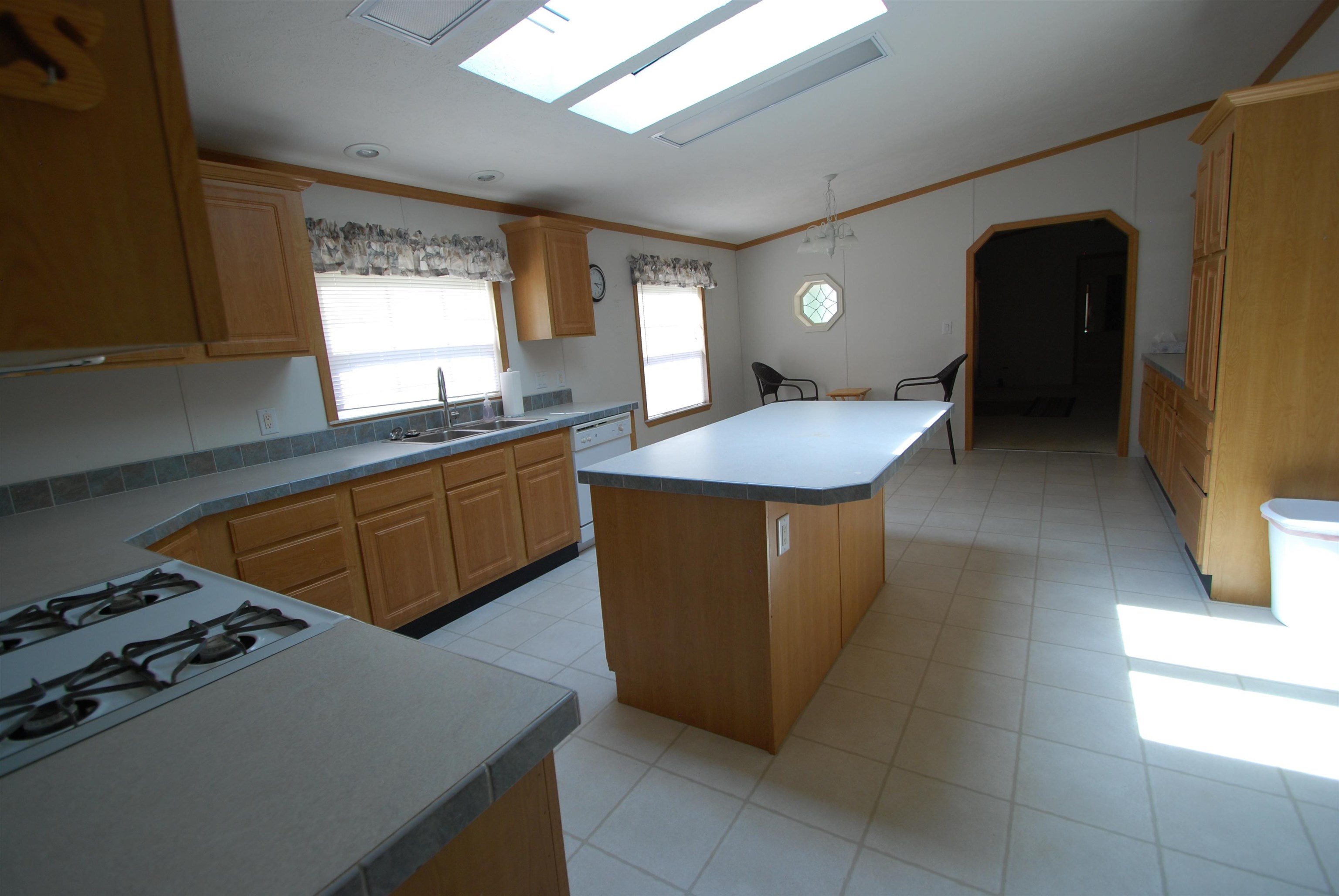 1265 South Dow Road West Branch, MI 48661 - Photo 5 of 55 1947359-5ff30464-1ecc-450b-88b1-3f9108bdc6e2.JPG