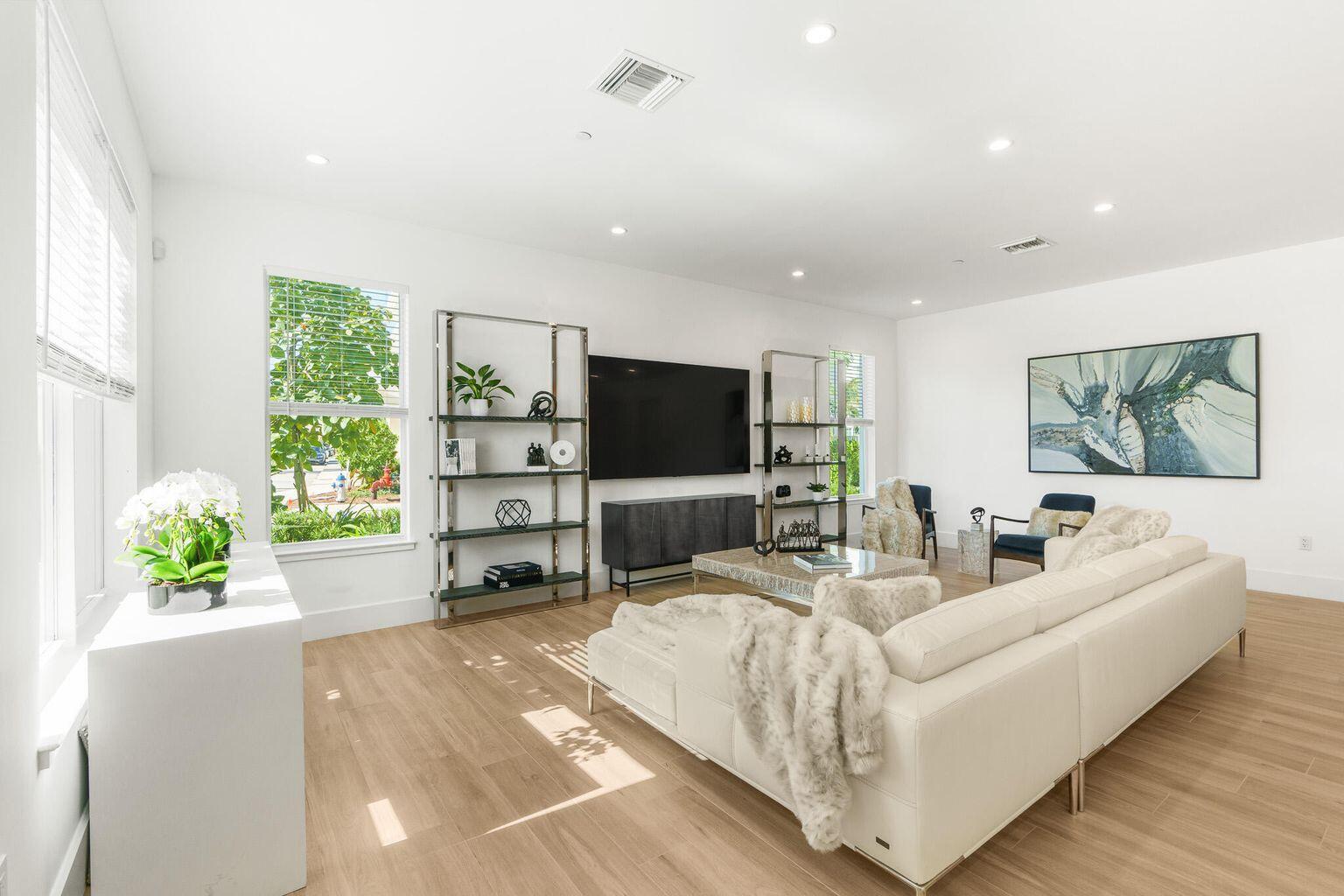 55 Southeast Seminole Street, Unit A Stuart, FL 34994 - Photo 24 of 129 55 SE Seminole Street A 25