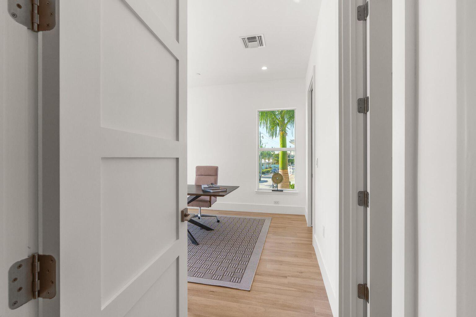 55 Southeast Seminole Street, Unit A Stuart, FL 34994 - Photo 76 of 129 55 SE Seminole Street A 77