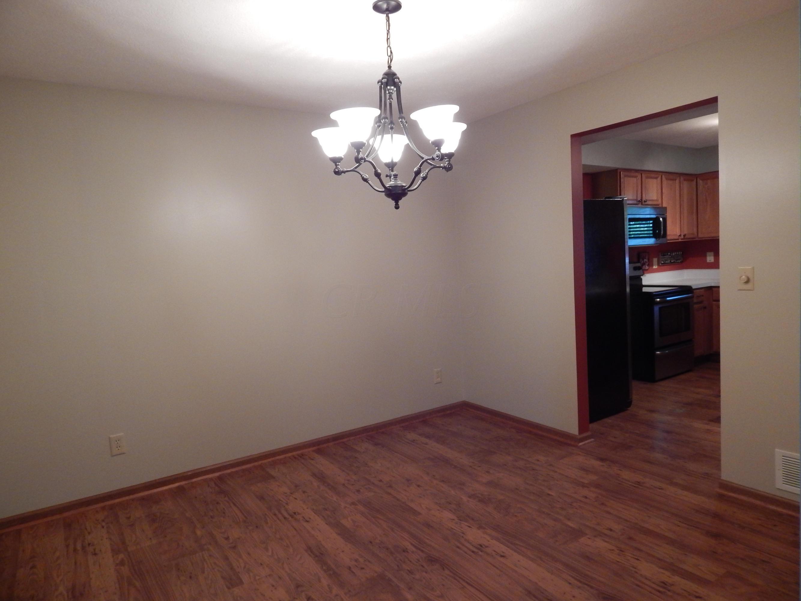 133 Barry Road Southwest Reynoldsburg, OH 43068 - Photo 11 of 25 Gallery Image 11