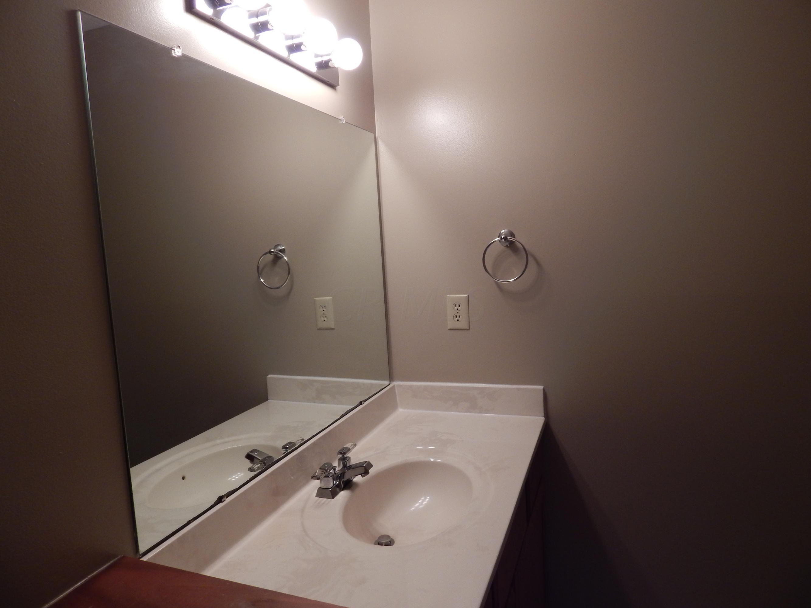 133 Barry Road Southwest Reynoldsburg, OH 43068 - Photo 12 of 25 Gallery Image 12
