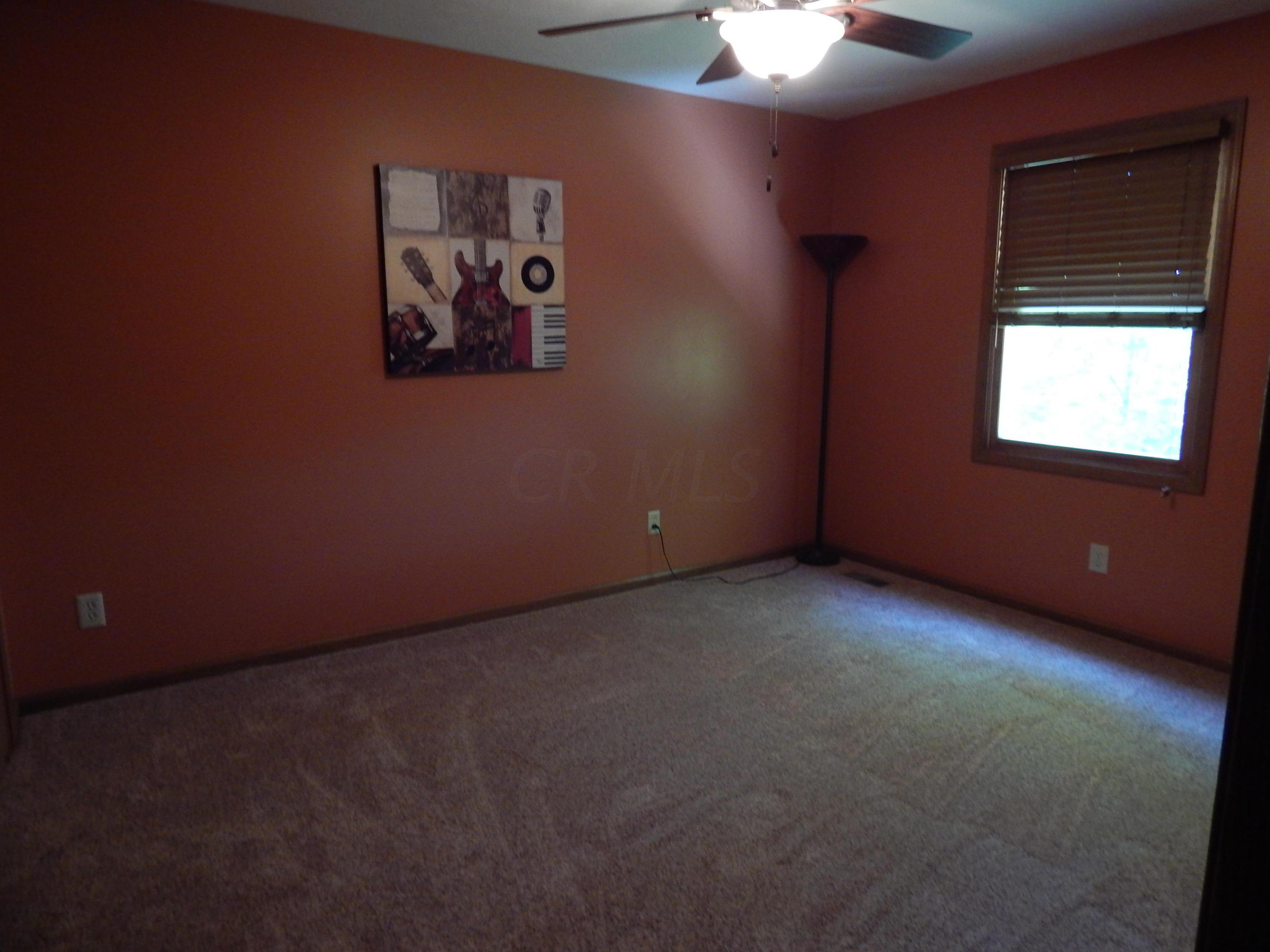 133 Barry Road Southwest Reynoldsburg, OH 43068 - Photo 14 of 25 Gallery Image 14