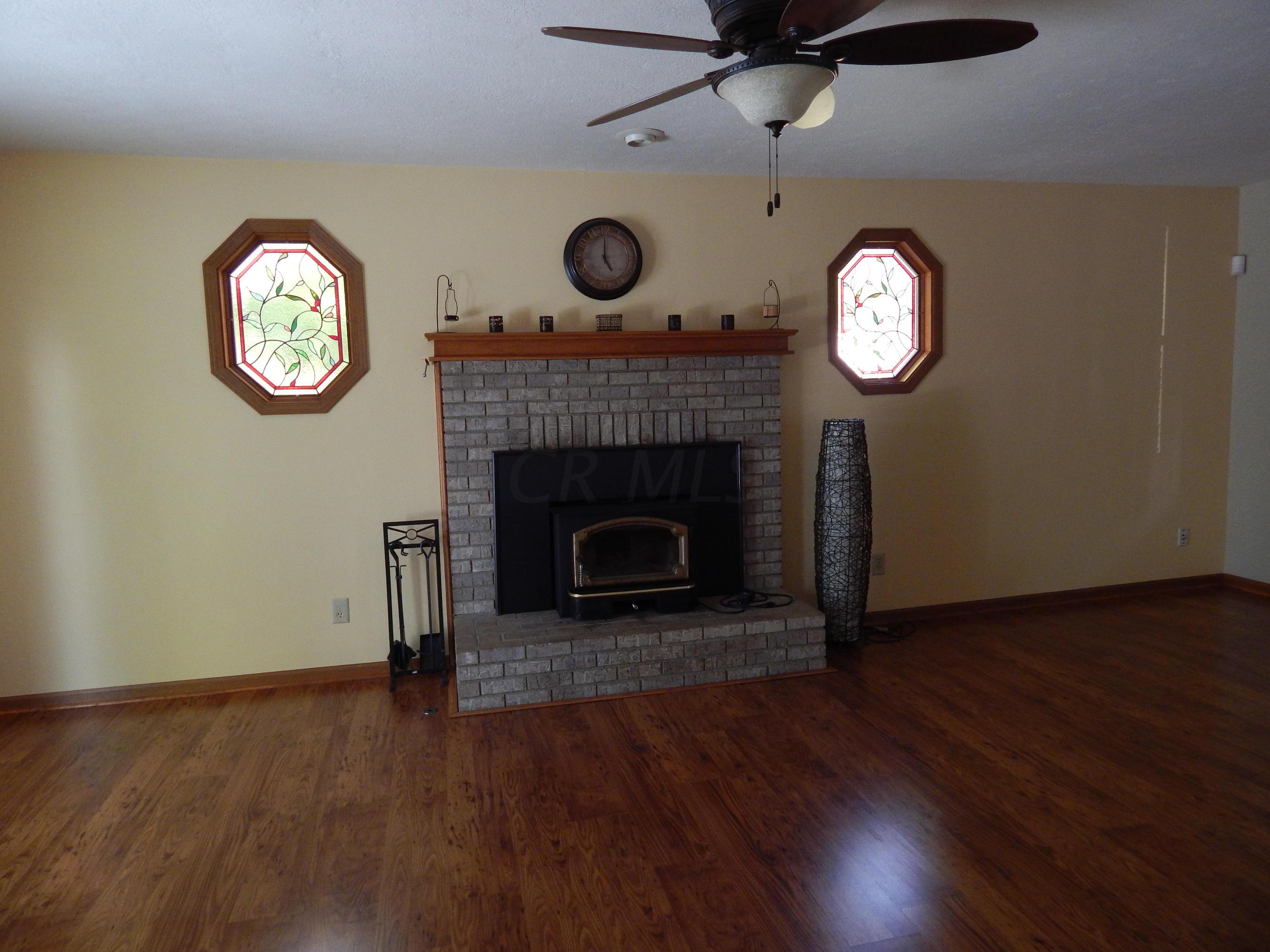 133 Barry Road Southwest Reynoldsburg, OH 43068 - Photo 9 of 25 Gallery Image 9