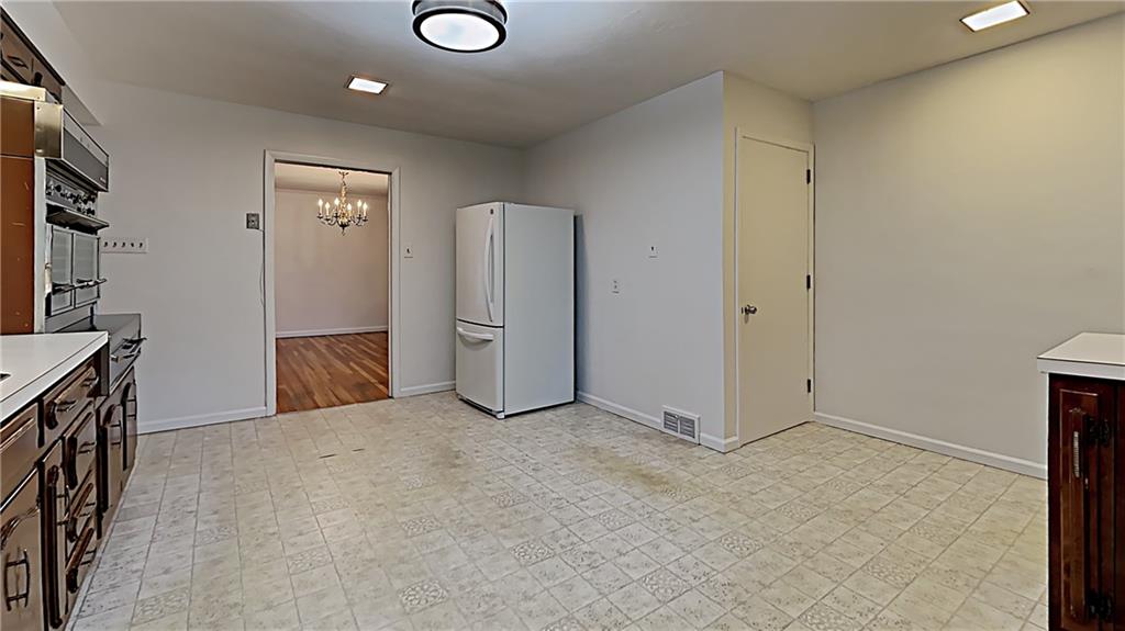 51 Newgate Road Pittsburgh, PA 15202 - Photo 7 of 25 Kitchen