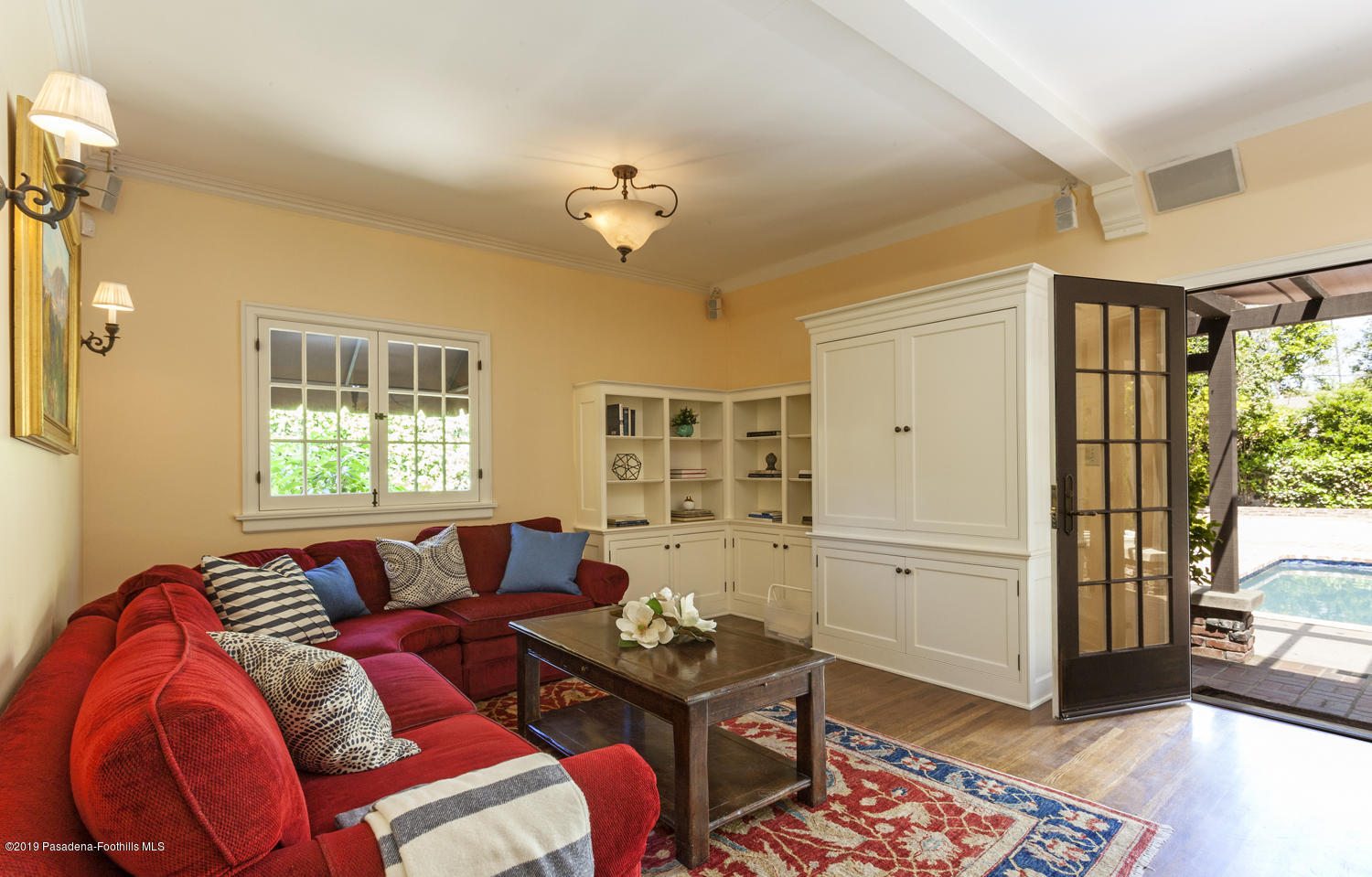 884 South Arroyo Boulevard Pasadena, CA 91105 - Photo 16 of 33 35