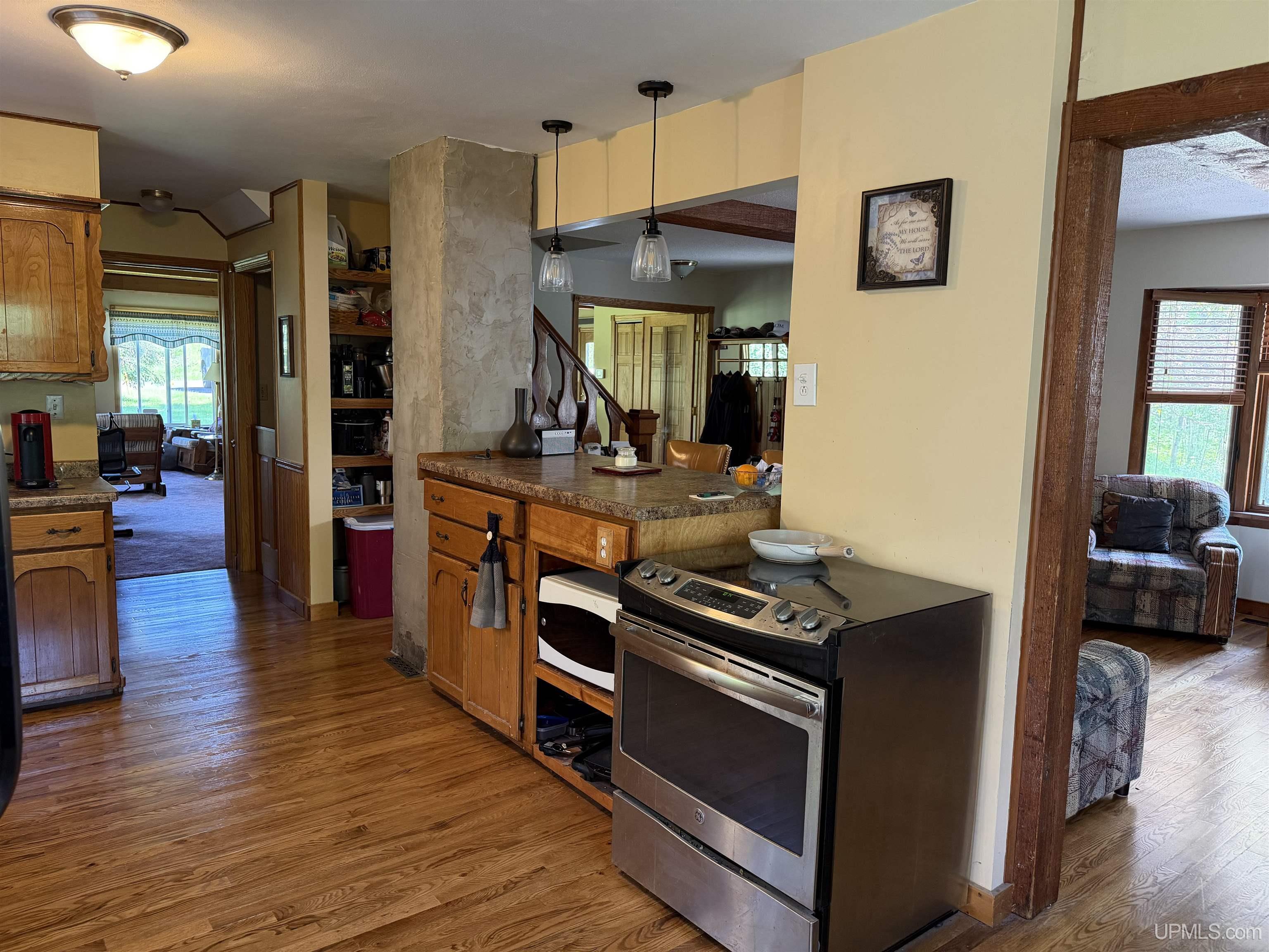 1435 Odanah Road Hurley, WI 54534 - Photo 7 of 41