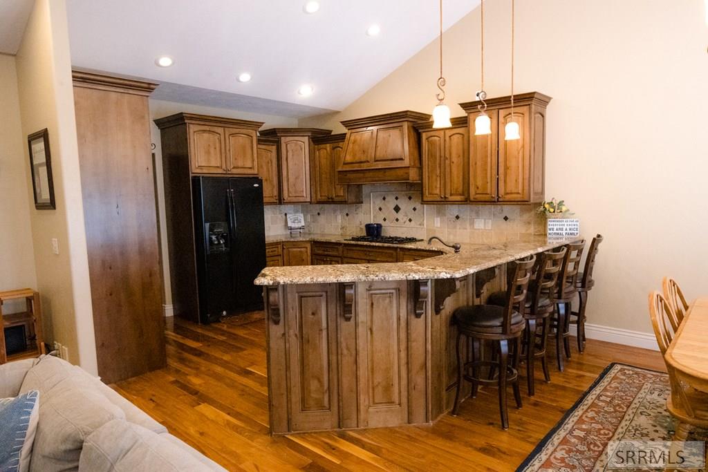 354 Eagle Summit Street Rexburg, ID 83440 - Photo 14 of 45 Breakfast Bar
