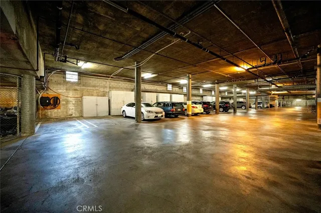 a view of a parking area