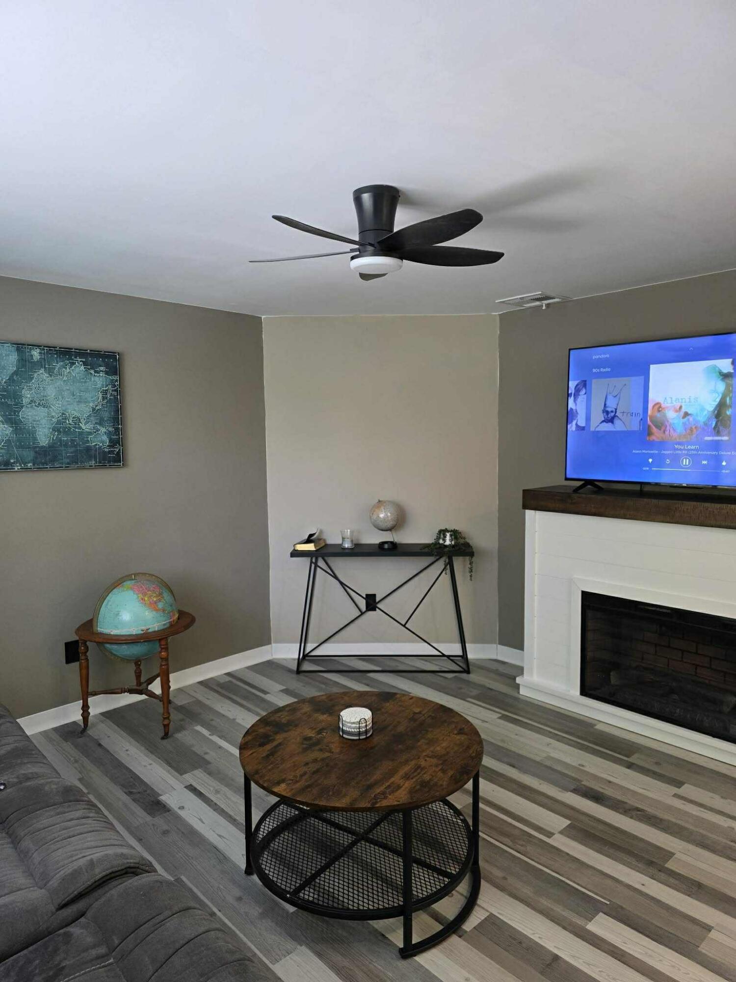 332 Carsley Road Harrison, ME 04040 - Photo 25 of 51 Living Room