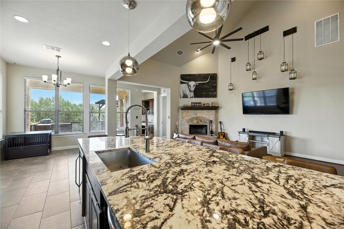 5305 Green Thread Trail Spicewood, TX 78669 - Photo 10 of 40