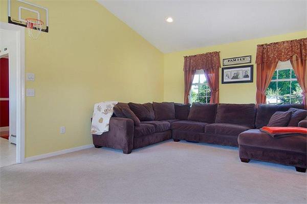 203 Paxton Road Spencer, MA 01562 - Photo 8 of 27 Gallery Image 8
