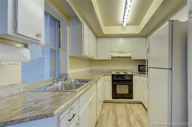 2741-2745 Northeast 30th Avenue Lighthouse Point, FL 33064 - Photo 7 of 18 2741 NE 30th Ave Kitchen
