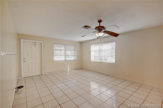 2741-2745 Northeast 30th Avenue Lighthouse Point, FL 33064 - Photo 8 of 18 2741 NE 30th Ave Liv Rm