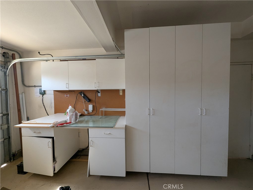 44601 Crestwood Circle Temecula, CA 92592 - Photo 35 of 46 a utility room with dryer and washer