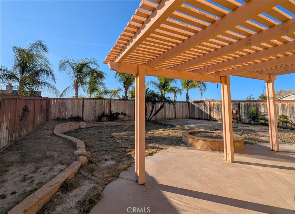 44601 Crestwood Circle Temecula, CA 92592 - Photo 37 of 46 a view of a backyard