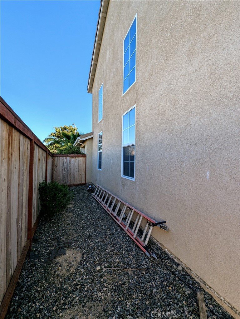 44601 Crestwood Circle Temecula, CA 92592 - Photo 43 of 46 a view of a backyard with pathway