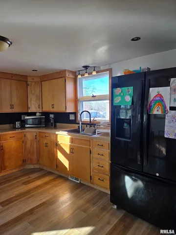 $98,000 | 517 North Coal Street, Colchester, IL 62326