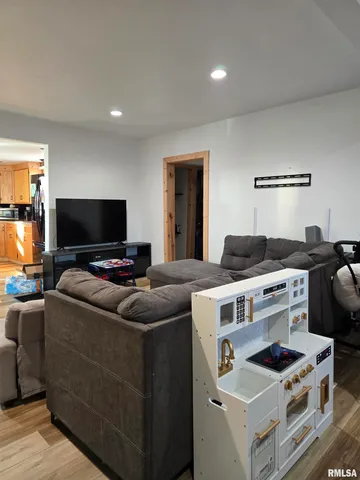 $98,000 | 517 North Coal Street, Colchester, IL 62326