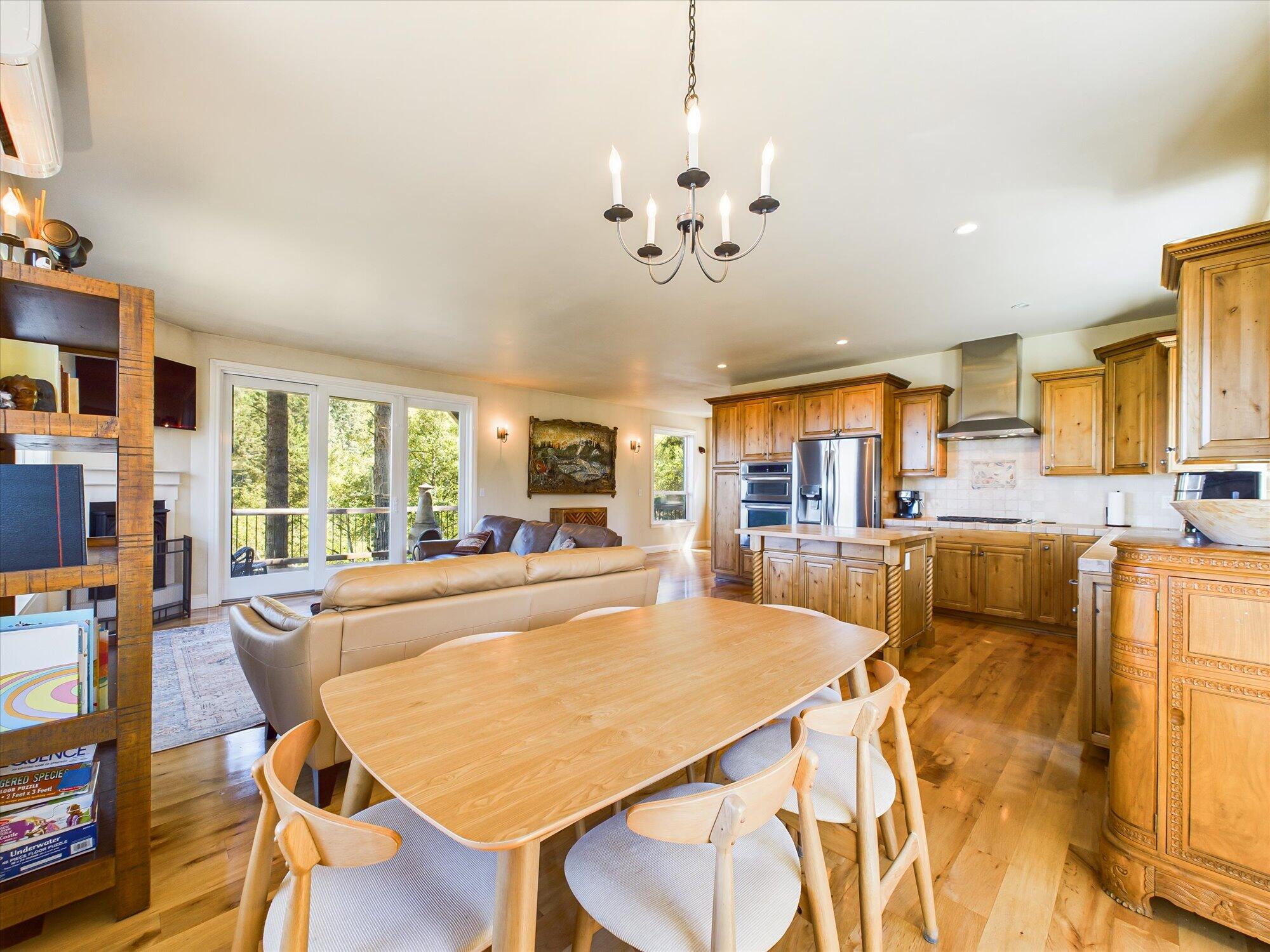 737 Beach Road Whitethorn, CA 95589 - Photo 6 of 67