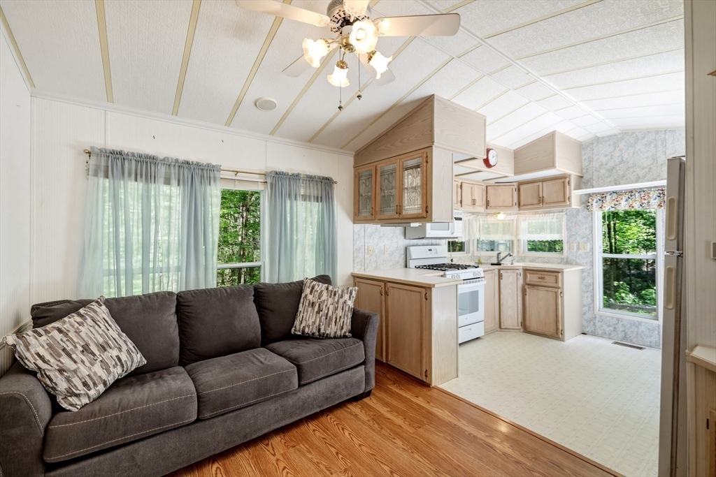 759 North Main Road, Unit V712 Otis, MA 01253 - Photo 9 of 42