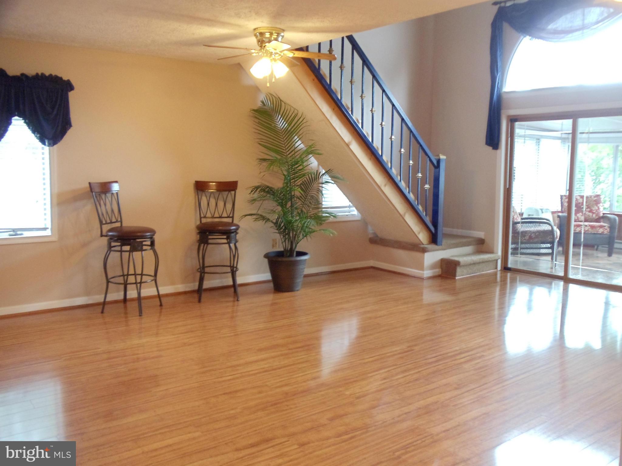 180 Chelsea Road Pasadena, MD 21122 - Photo 12 of 30 Over-sized 24 X 20 Great Rm w/laminate flooring