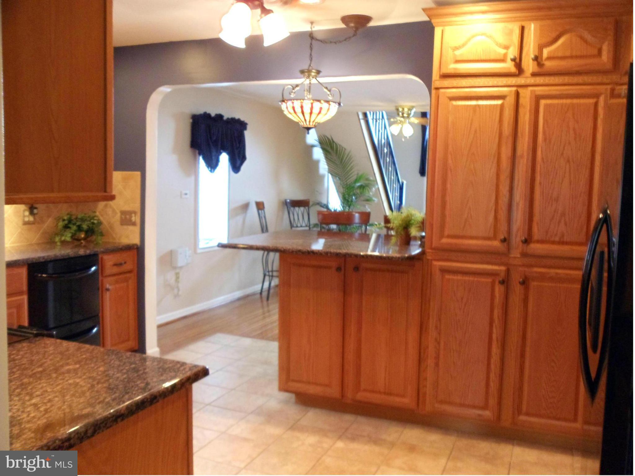 180 Chelsea Road Pasadena, MD 21122 - Photo 5 of 30 Fully updated Kitchen w/granite