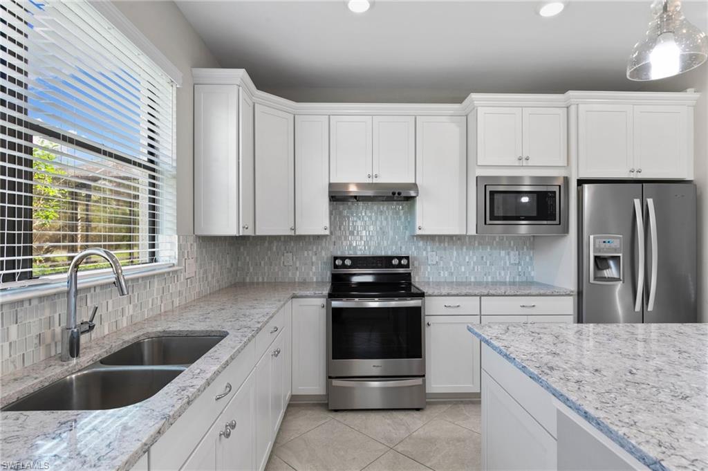 11244 Carlingford Road Fort Myers, FL 33913 - Photo 10 of 39 Gallery Image 10