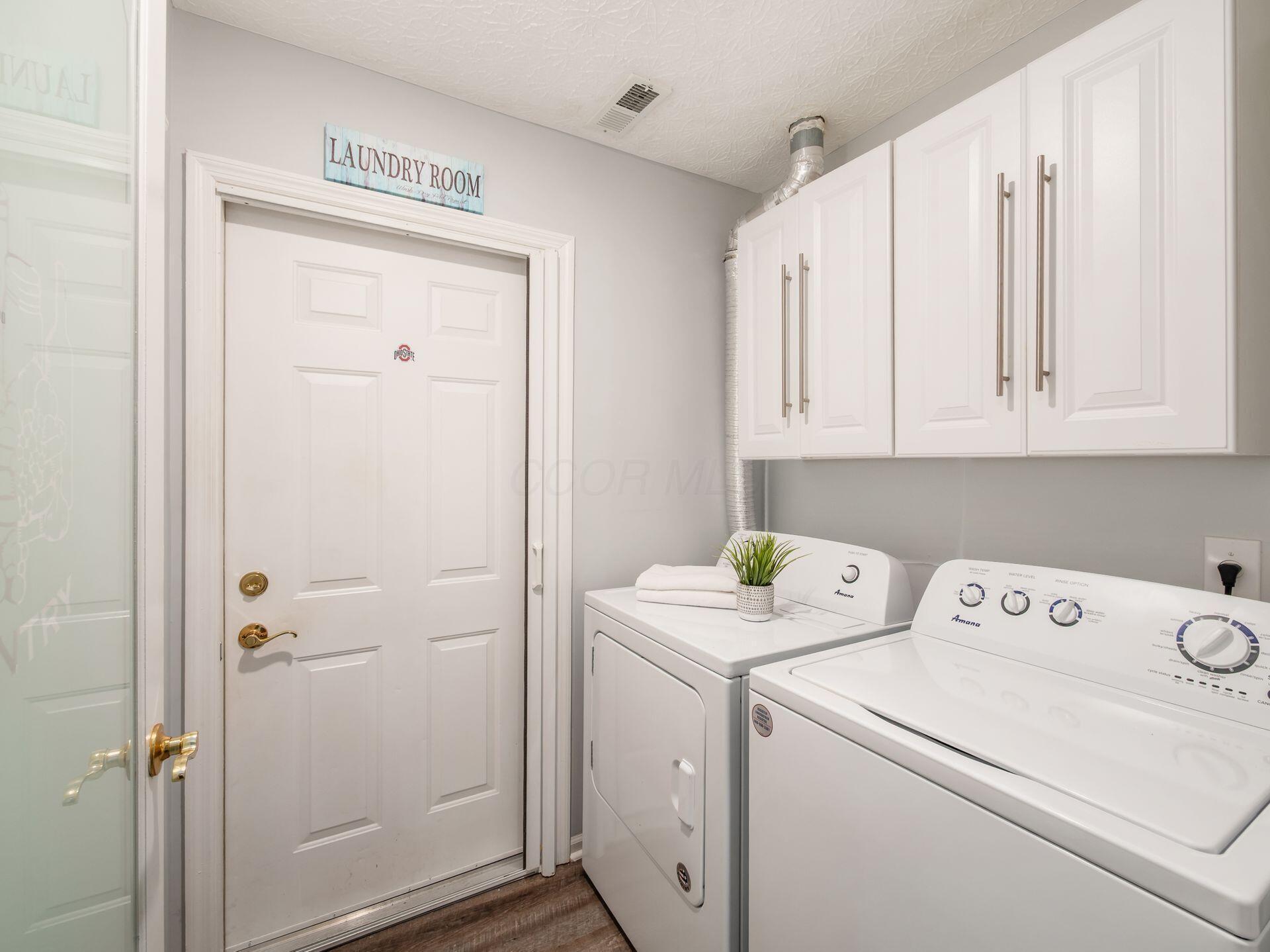 3623 Stoneway Point Powell, OH 43065 - Photo 12 of 21 LAUNDRY ROOM