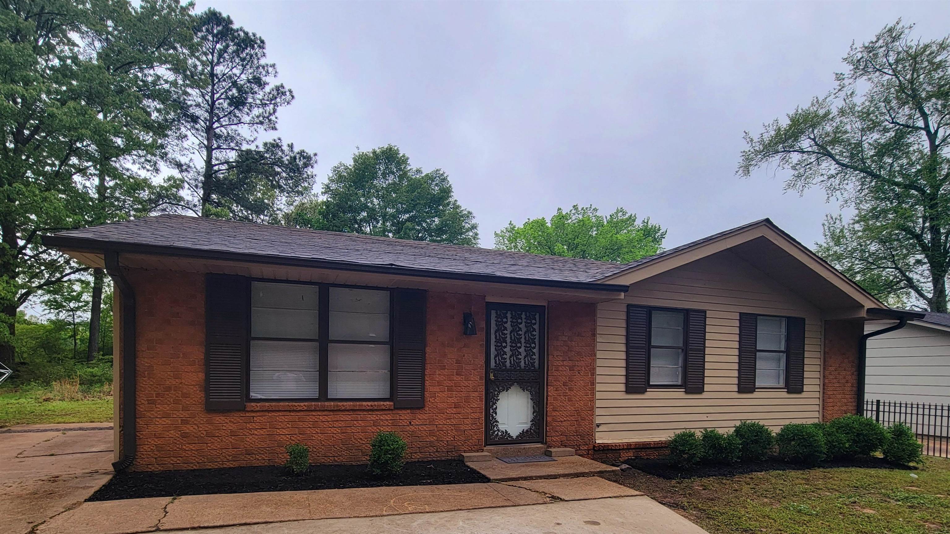 307 Sycamore Road Collierville, TN 38017 - Photo 1 of 34 Gallery Image 1