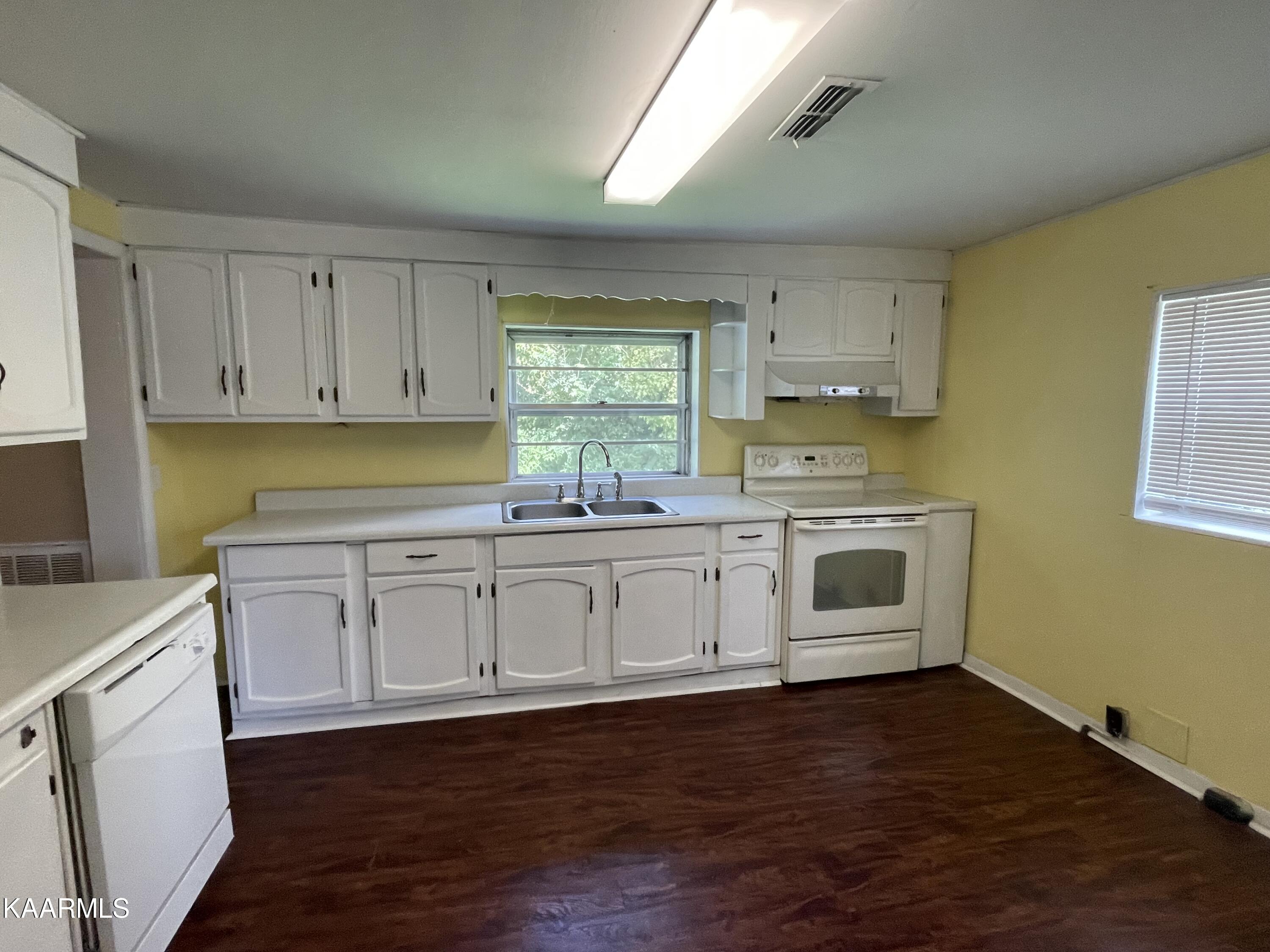 736 Everett Road Knoxville, TN 37934 - Photo 8 of 14 IMG-4577