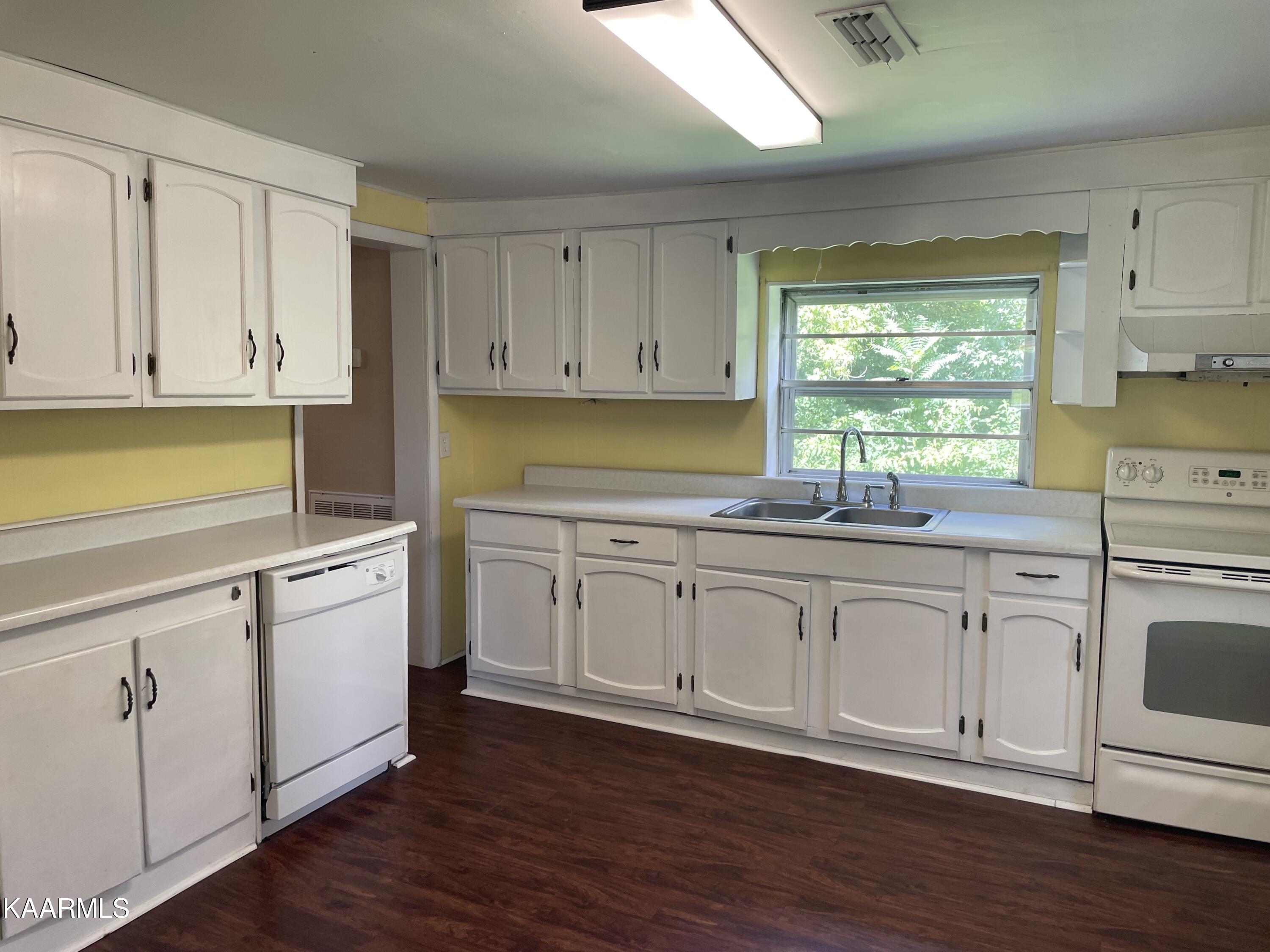 736 Everett Road Knoxville, TN 37934 - Photo 10 of 14 IMG-4575