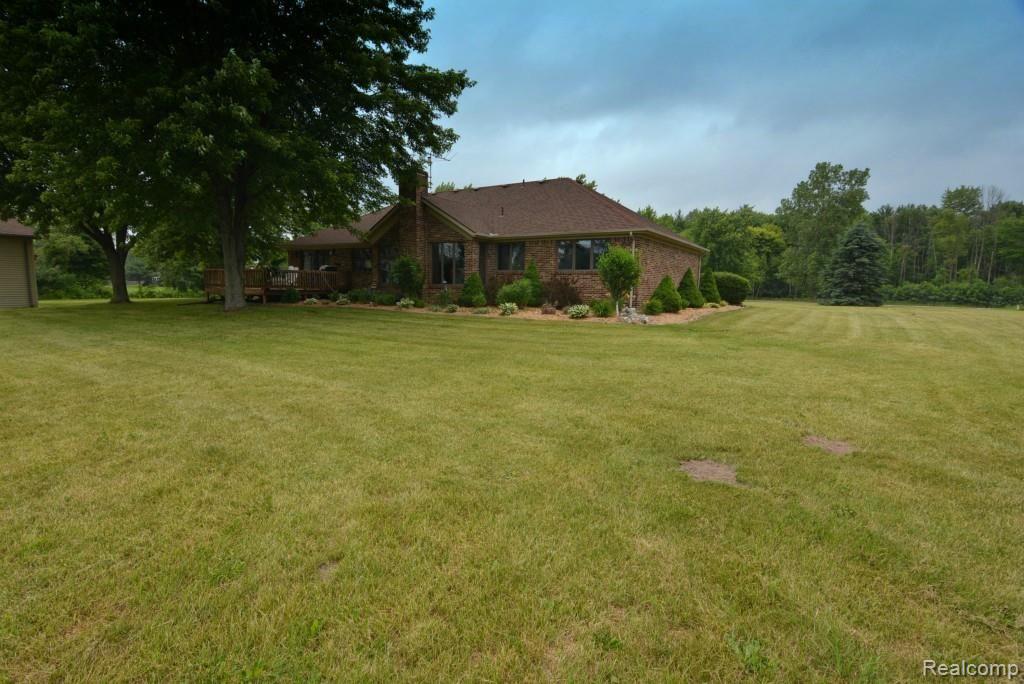 7675 Big Hand Road Columbus, MI 48063 - Photo 35 of 45 DSC_0235.jpg