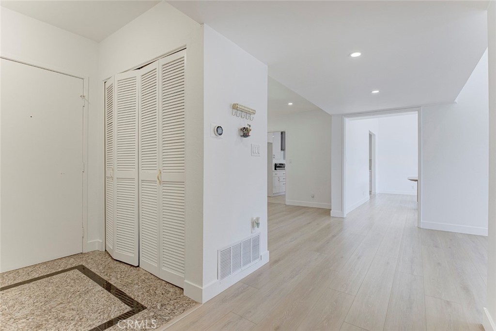 1325 Valley View Road, Unit 301 Glendale, CA 91202 - Photo 7 of 43