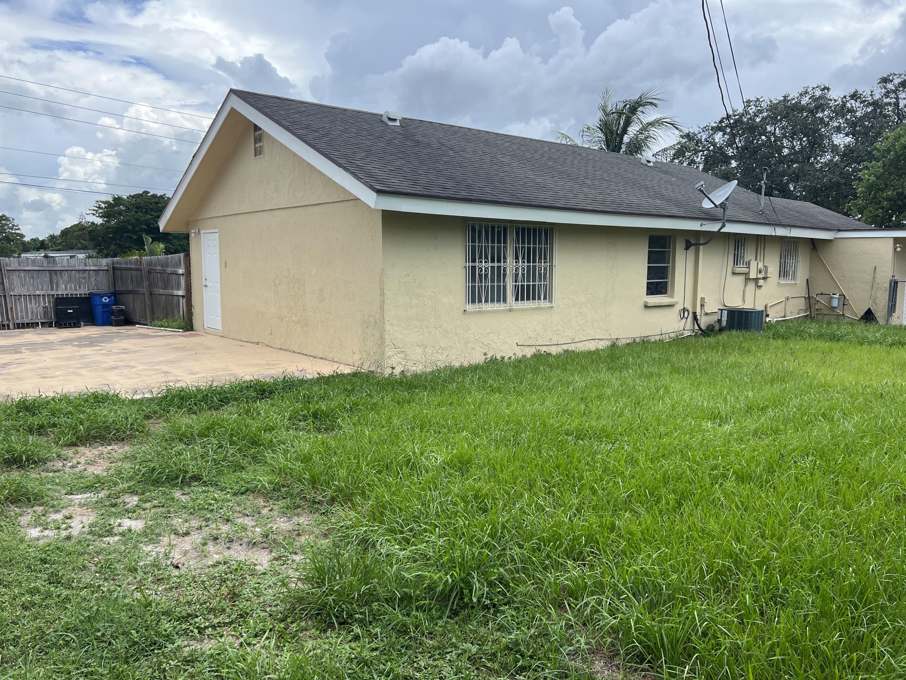 4988 Ohio Road Lake Worth, FL 33463 - Photo 13 of 14 IMG_4732