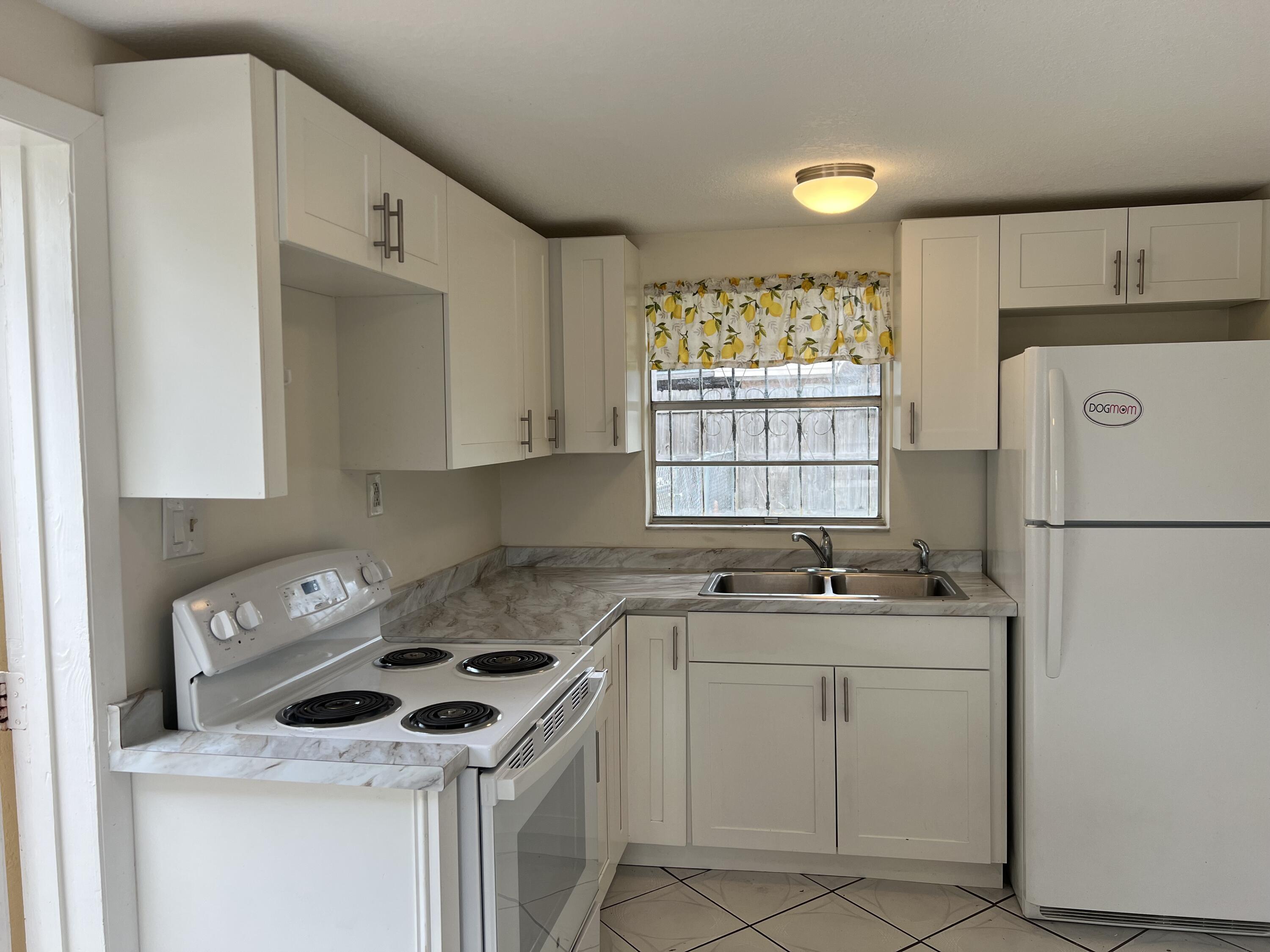 4988 Ohio Road Lake Worth, FL 33463 - Photo 4 of 14 IMG_4722