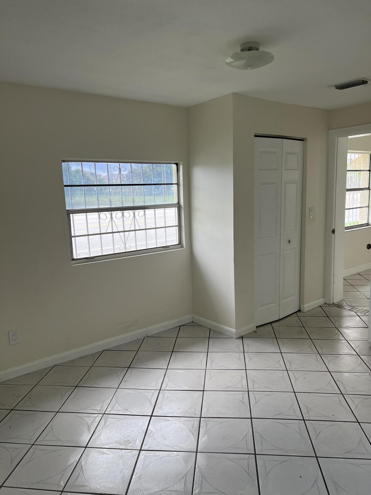 4988 Ohio Road Lake Worth, FL 33463 - Photo 6 of 14 IMG_4728