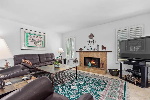 $1,790,000 | 1990 Avenida La Posta, Encinitas, CA 92024