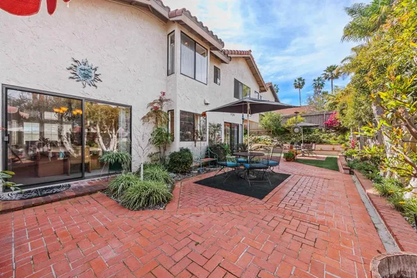 $1,790,000 | 1990 Avenida La Posta, Encinitas, CA 92024