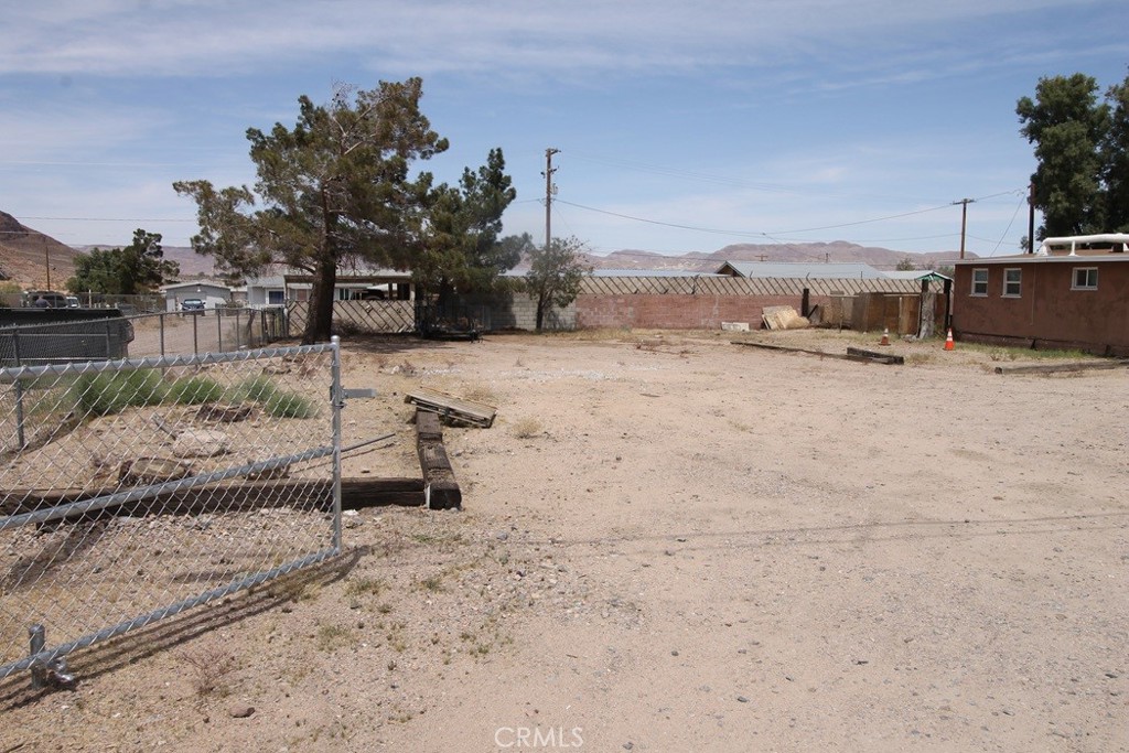 35421 Mojave Road Daggett, CA 92327 - Photo 16 of 40
