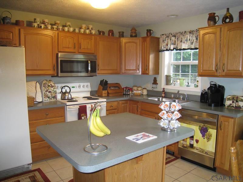 1607 Rodgers Avenue Cresson, PA 16630 - Photo 7 of 34