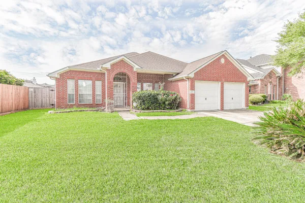 $2,100 | 13735 Branford Greens Drive, Houston, TX 77083