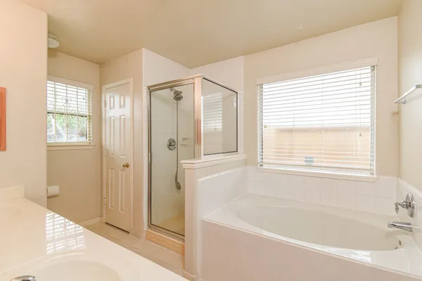 $2,100 | 13735 Branford Greens Drive, Houston, TX 77083