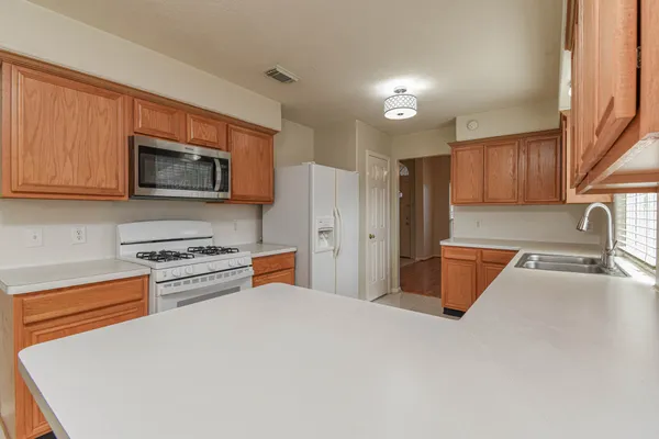 $2,100 | 13735 Branford Greens Drive, Houston, TX 77083