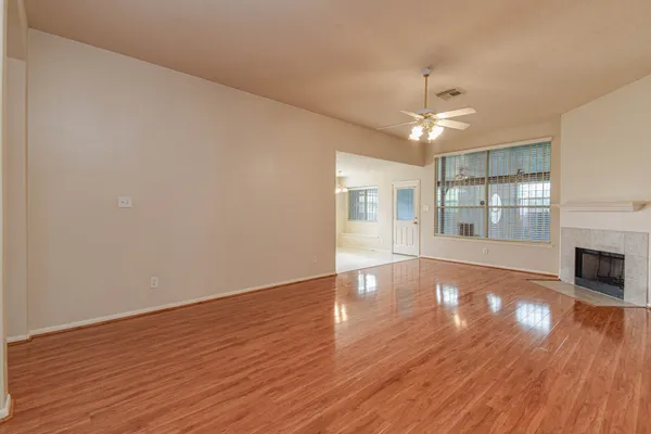 $2,100 | 13735 Branford Greens Drive, Houston, TX 77083