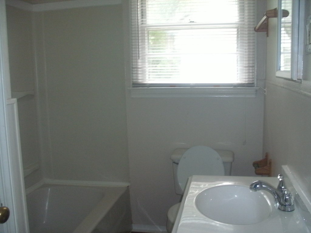 4010 Vaucluse Road Aiken, SC 29801 - Photo 10 of 17