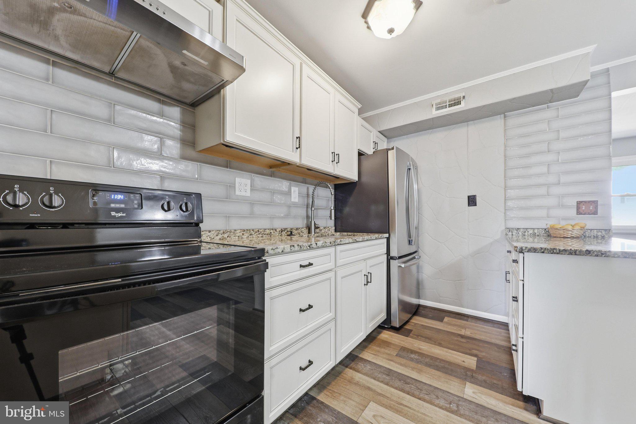 417 Elmwood Road Baltimore, MD 21206 - Photo 15 of 46 Kitchen