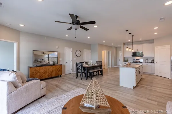 $499,000 | 290 Plaza Bch Drive, Unit 4A, Camdenton, MO 65020